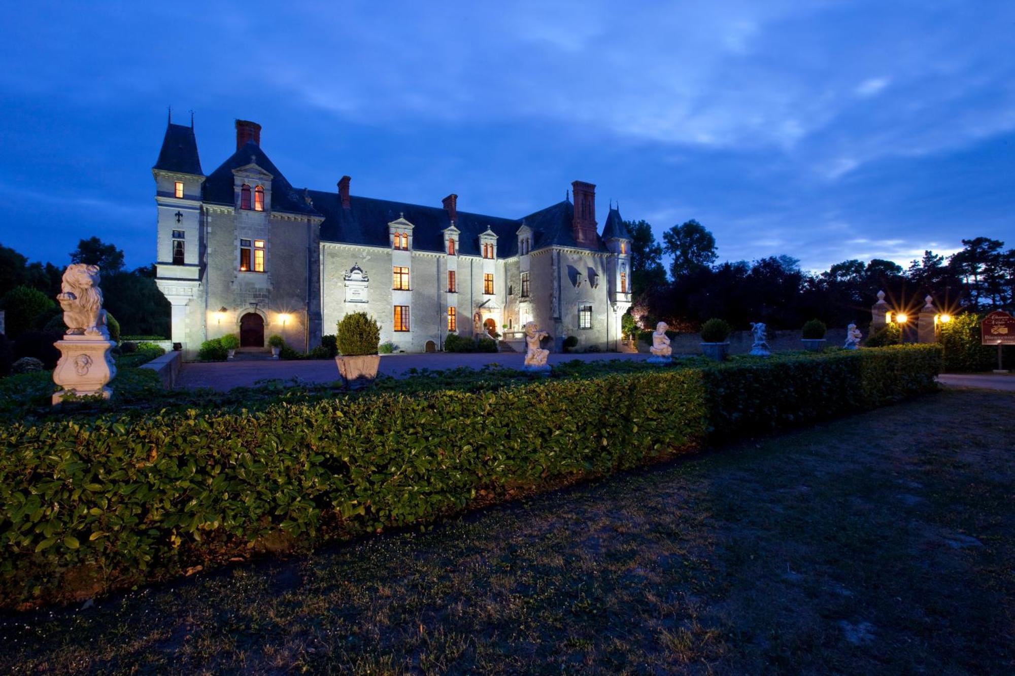 Chateau De La Verie Challans Exterior photo