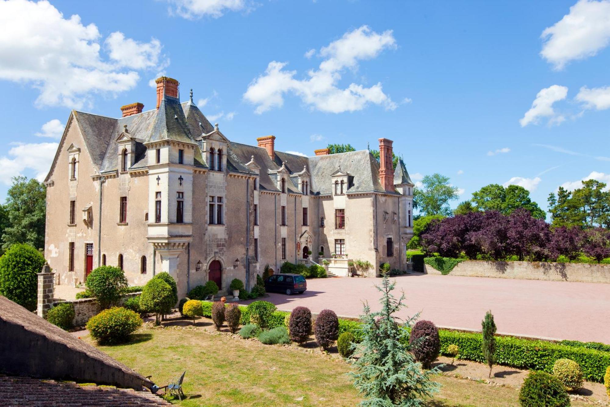 Chateau De La Verie Challans Exterior photo