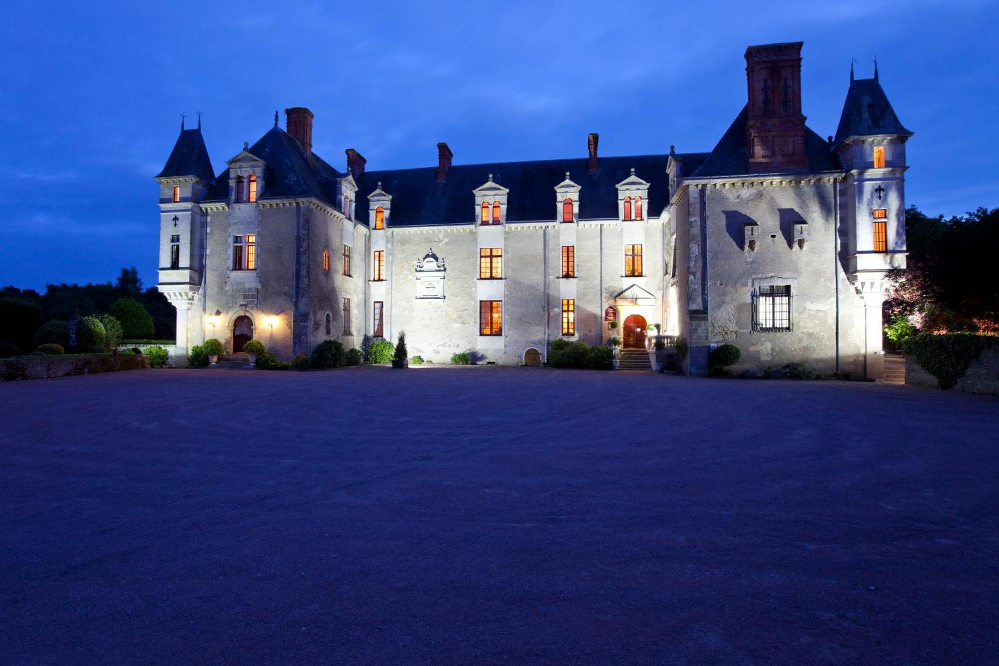 Chateau De La Verie Challans Exterior photo