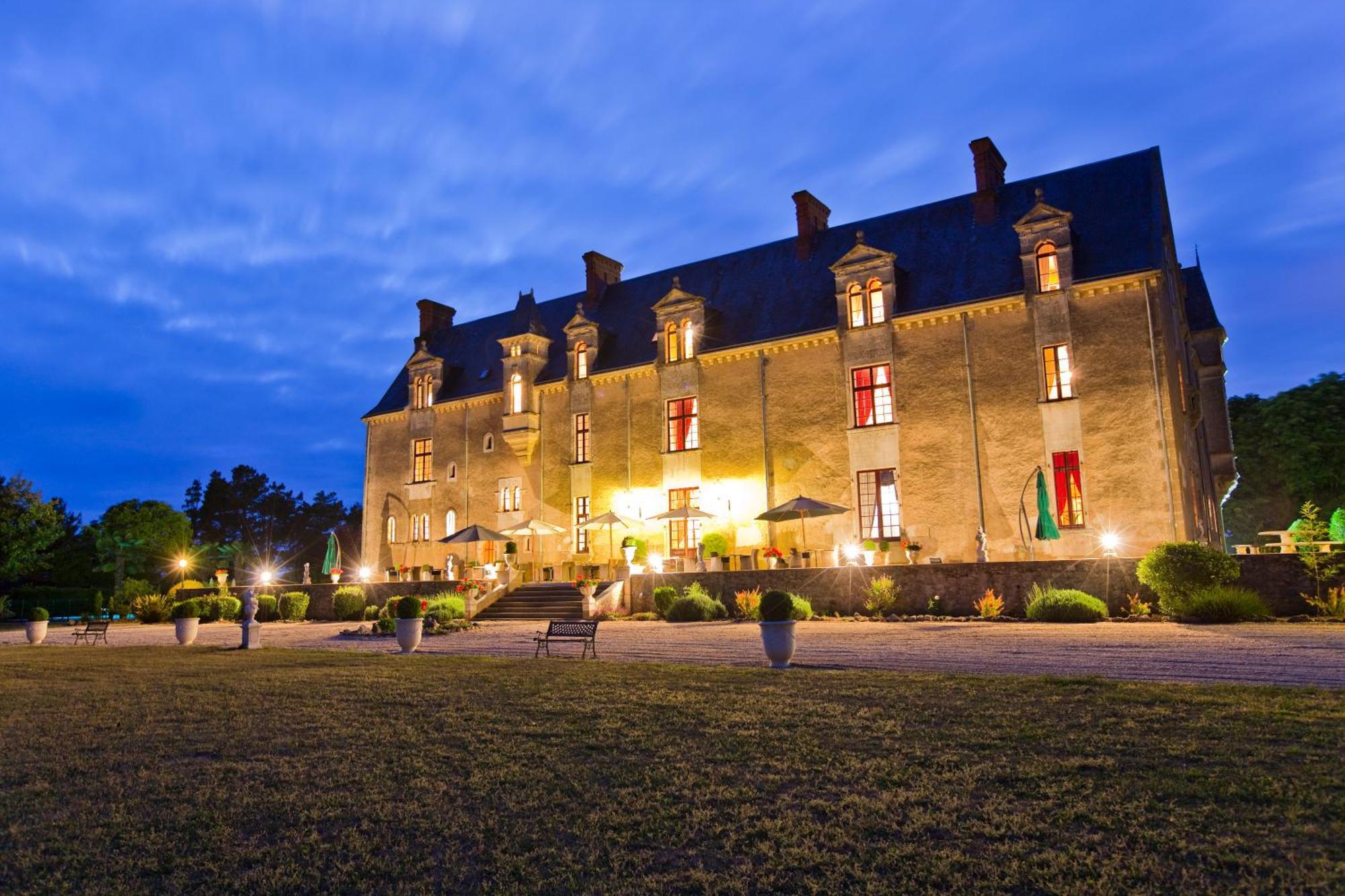 Chateau De La Verie Challans Exterior photo