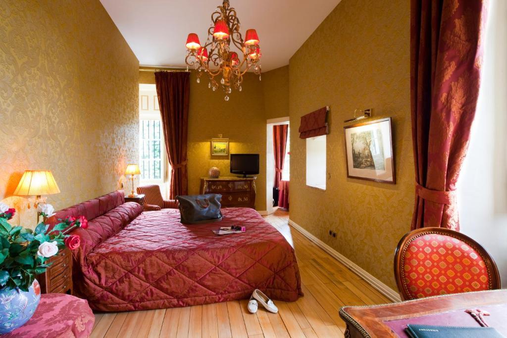 Chateau De La Verie Challans Room photo